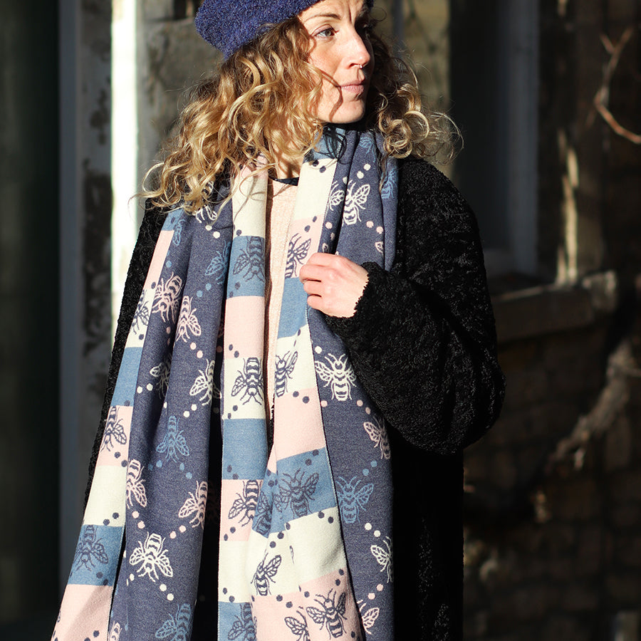 POM Winter Jacquard Bee Scarf Blue