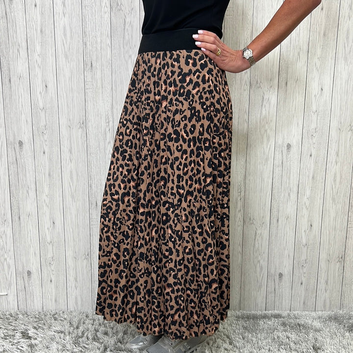Ava Pleated Skirt Animal Print Camel Brown - Sugarplum Boutique