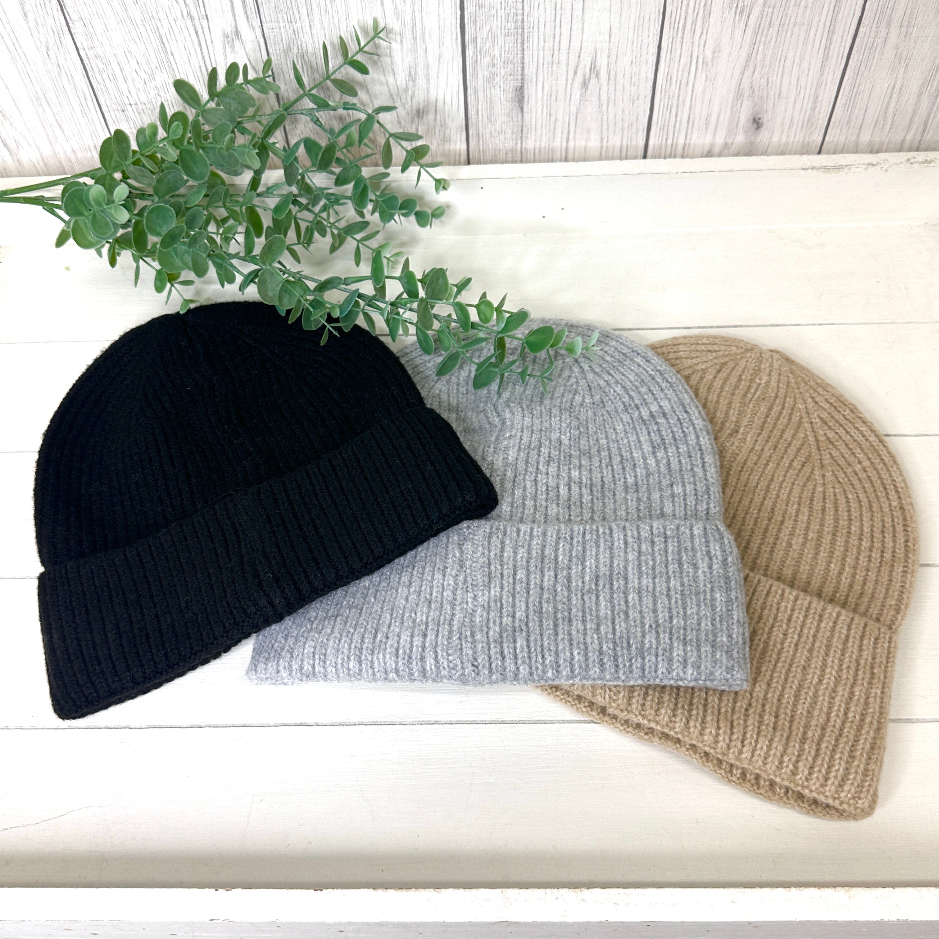 Plain black winter hat online