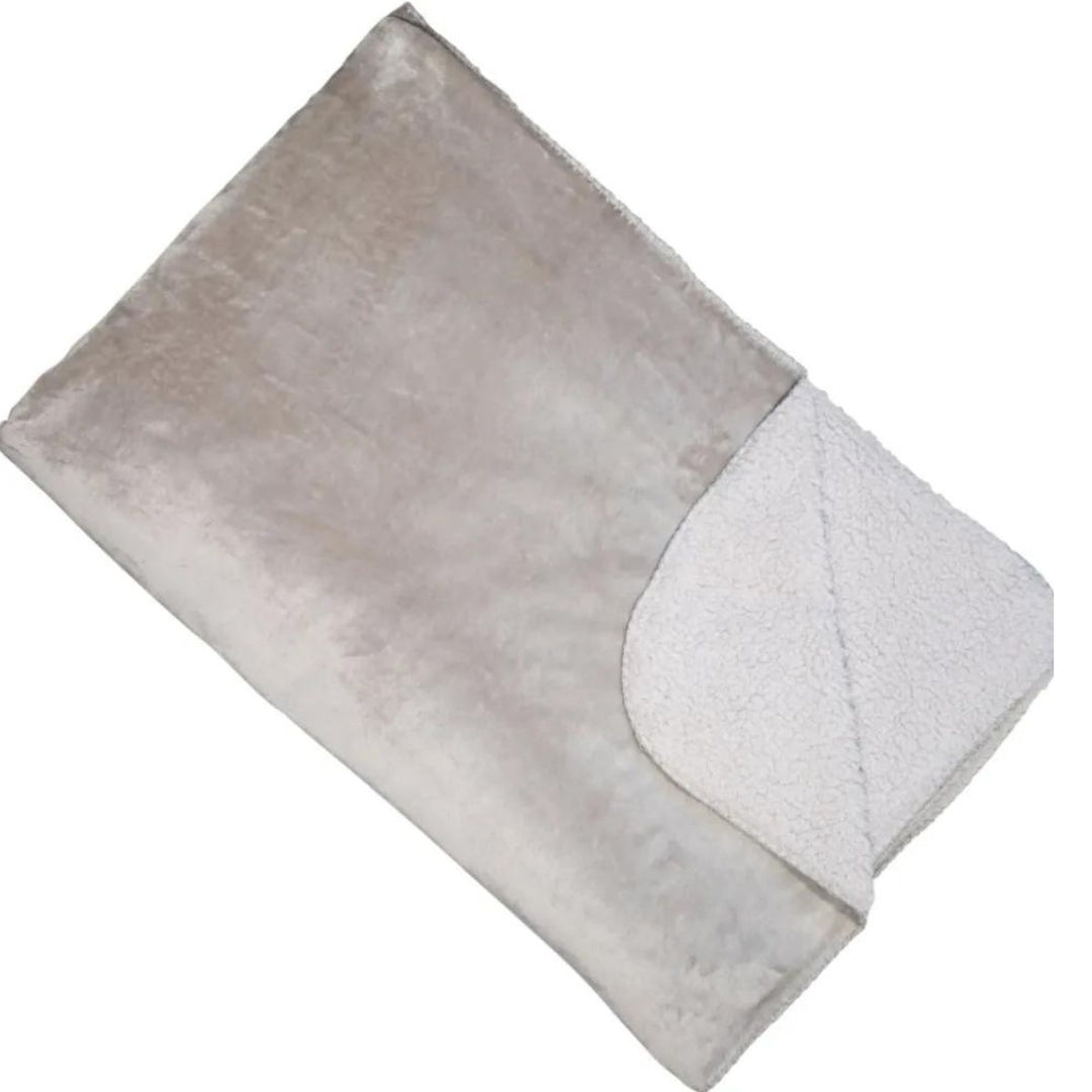 Cosy Throw Silver - Sugarplum Boutique