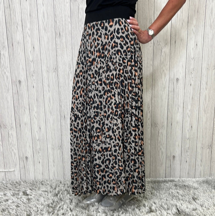 Ava Pleated Skirt Animal Print Stone - Sugarplum Boutique