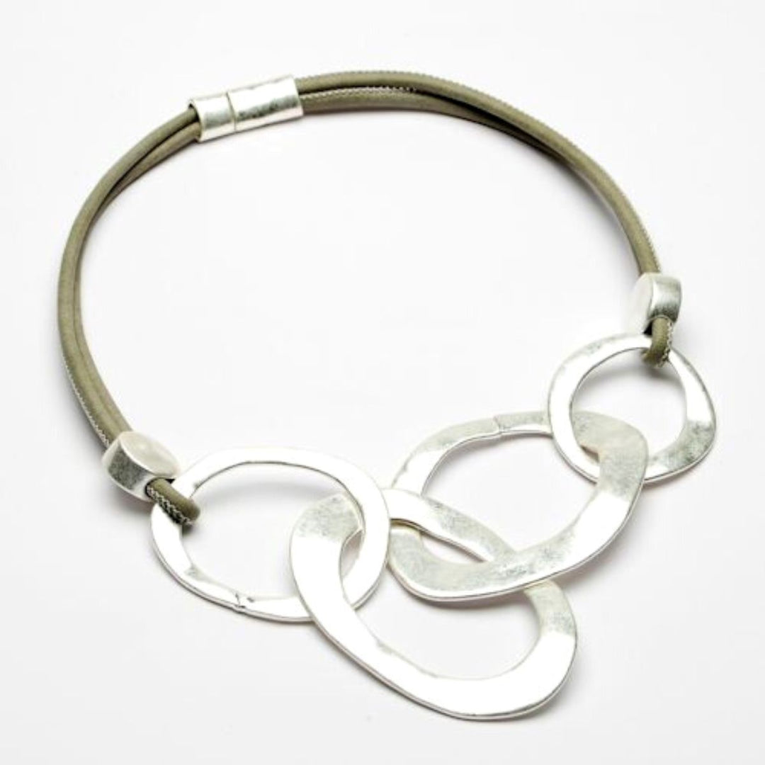 Tara Link Short Necklace Silver - Sugarplum Boutique